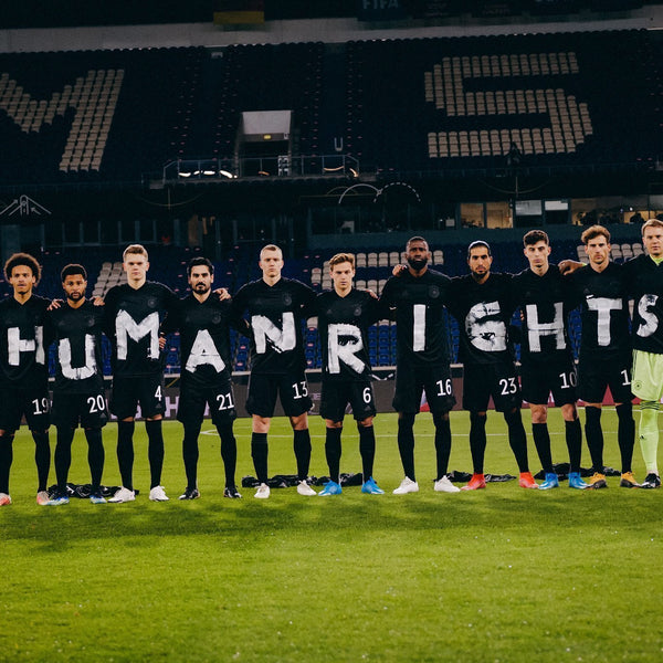Footballers Protest About Qatar's Human Rights Record